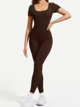 One piece seamless spandex U-neck short sleeved bodysuit with hip lifting